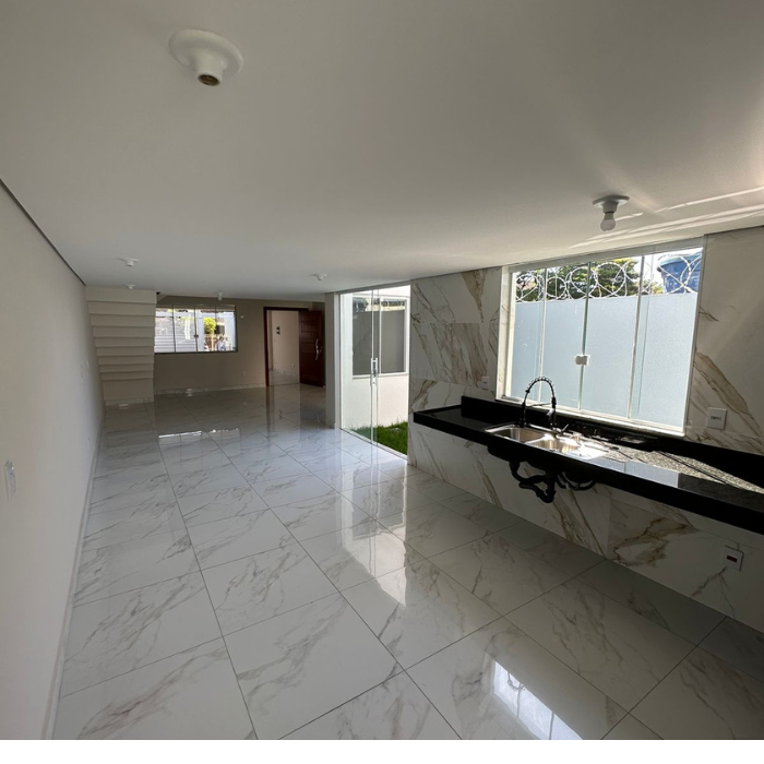 Valor R$ 489.000,00 (41)