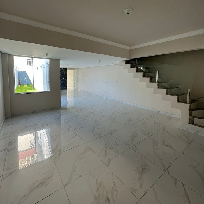 Valor R$ 489.000,00 (42)